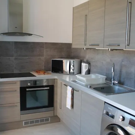 Apartment Agreable 3 Pieces Climatise Avec Vue Et Parking